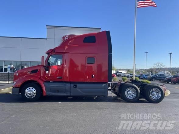 Peterbilt 579 Truck Tractor Units
