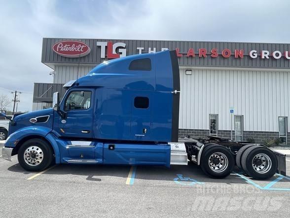 Peterbilt 579 Truck Tractor Units