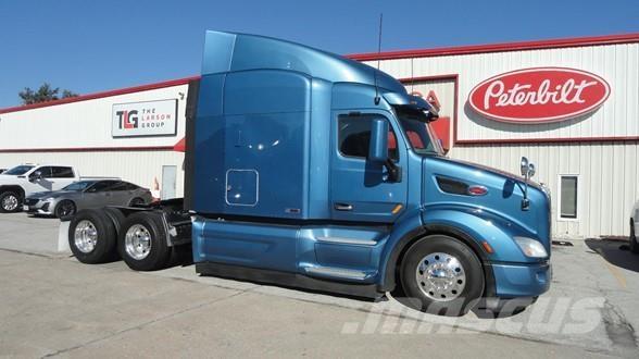 Peterbilt 579 Truck Tractor Units