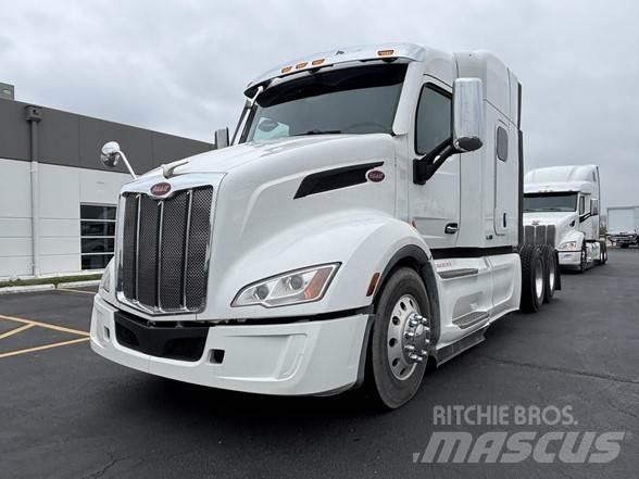 Peterbilt 579 Truck Tractor Units