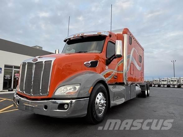 Peterbilt 579 Truck Tractor Units