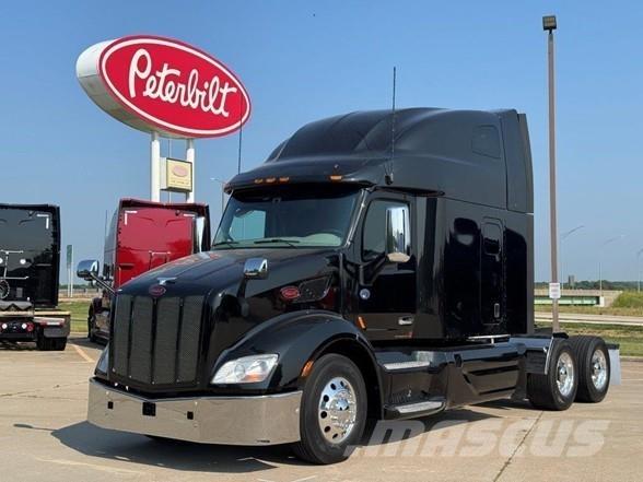 Peterbilt 579 Truck Tractor Units
