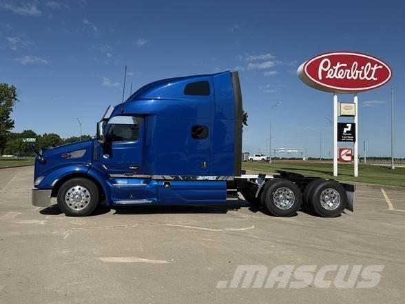 Peterbilt 579 Truck Tractor Units