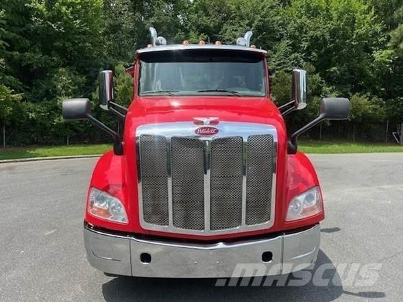 Peterbilt 579 Truck Tractor Units