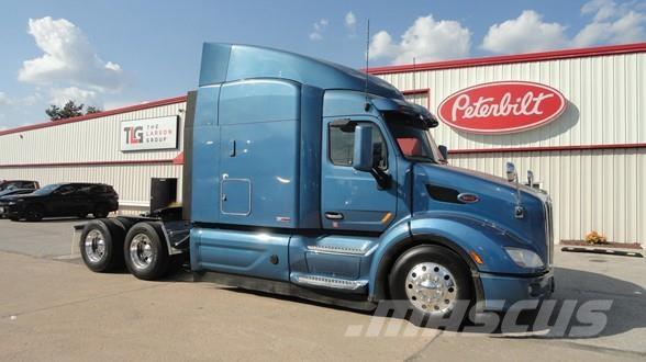 Peterbilt 579 Truck Tractor Units