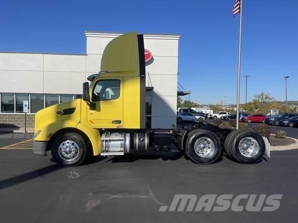 Peterbilt 579 Truck Tractor Units