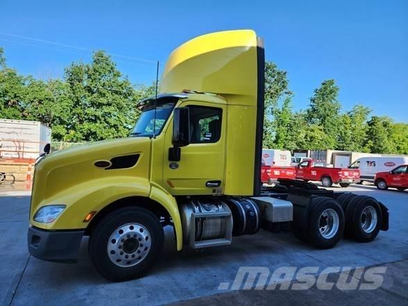 Peterbilt 579 Truck Tractor Units