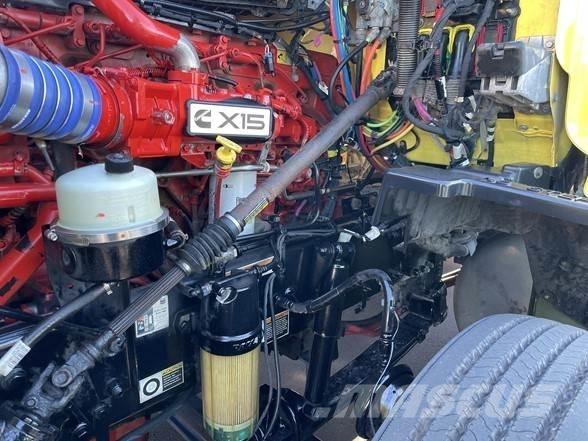 Peterbilt 579 Truck Tractor Units