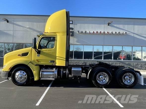Peterbilt 579 Truck Tractor Units