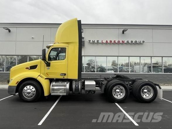 Peterbilt 579 Truck Tractor Units