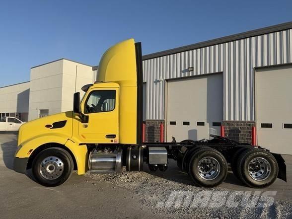 Peterbilt 579 Truck Tractor Units