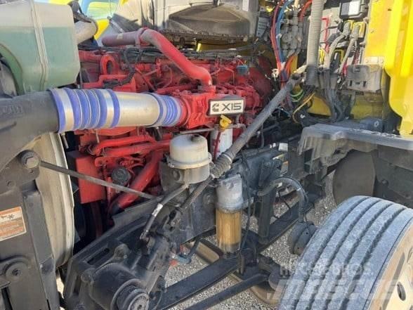 Peterbilt 579 Truck Tractor Units