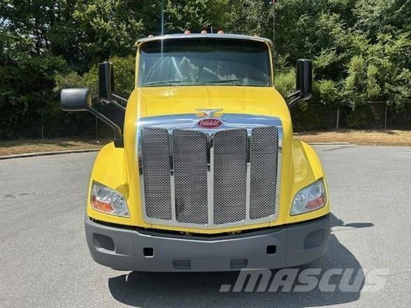 Peterbilt 579 Truck Tractor Units