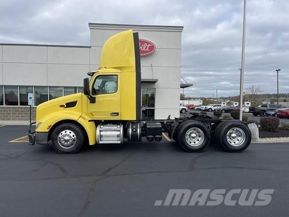 Peterbilt 579 Truck Tractor Units