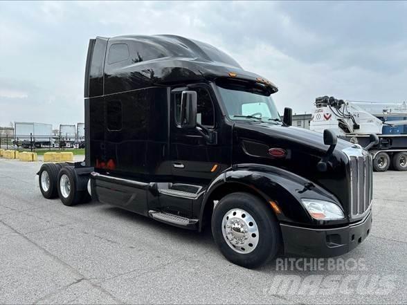 Peterbilt 579 Truck Tractor Units