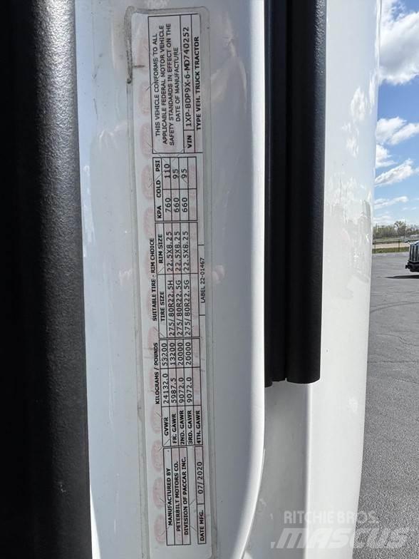 Peterbilt 579 Truck Tractor Units