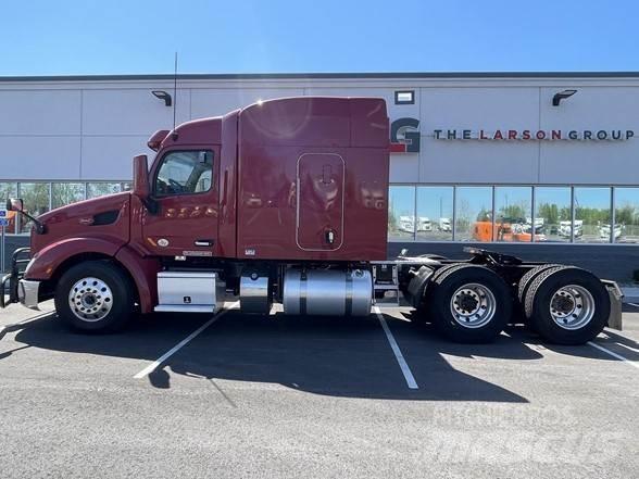 Peterbilt 579 Truck Tractor Units