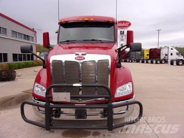Peterbilt 579 Truck Tractor Units