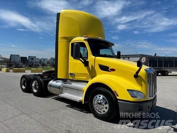Peterbilt 579 Truck Tractor Units
