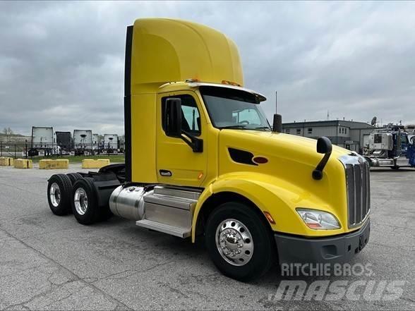 Peterbilt 579 Truck Tractor Units