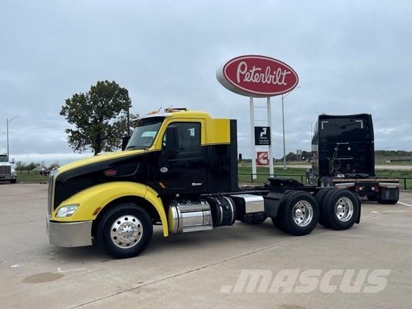 Peterbilt 579 Truck Tractor Units