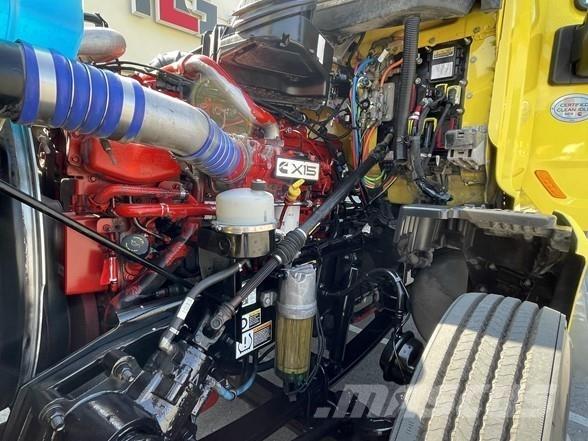 Peterbilt 579 Truck Tractor Units