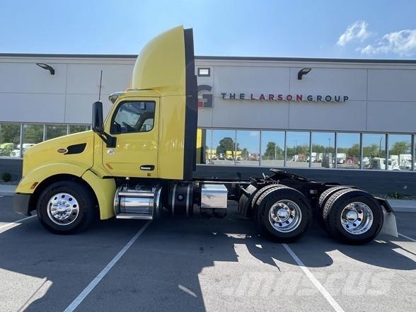 Peterbilt 579 Truck Tractor Units