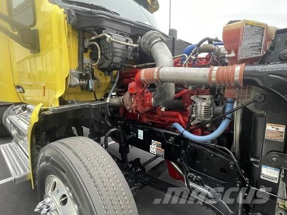 Peterbilt 579 Truck Tractor Units