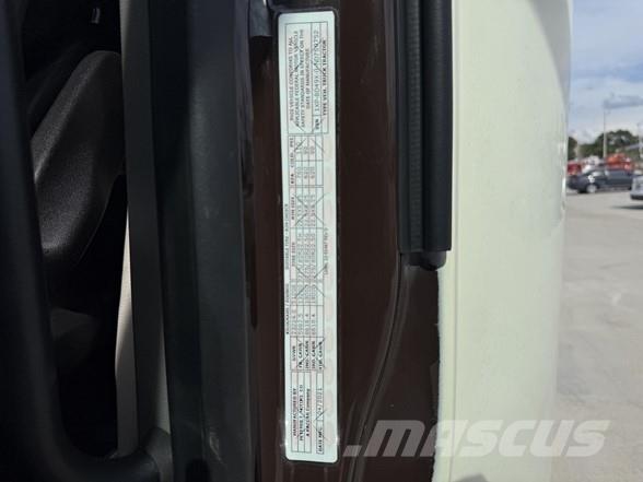 Peterbilt 579 Truck Tractor Units