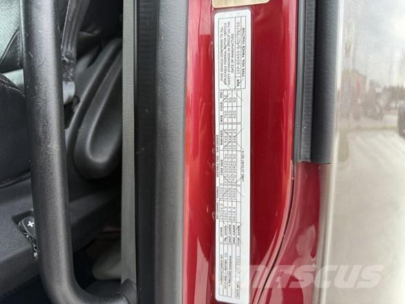 Peterbilt 579 Truck Tractor Units