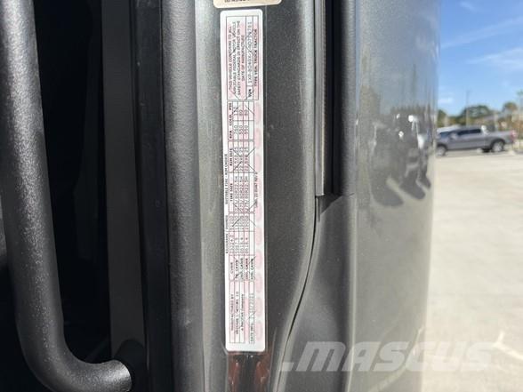 Peterbilt 579 Truck Tractor Units