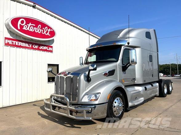 Peterbilt 579 Truck Tractor Units