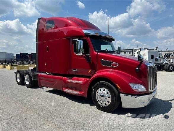 Peterbilt 579 Truck Tractor Units