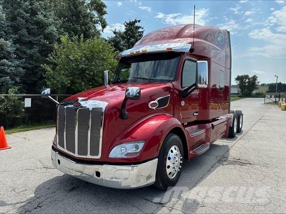 Peterbilt 579 Truck Tractor Units