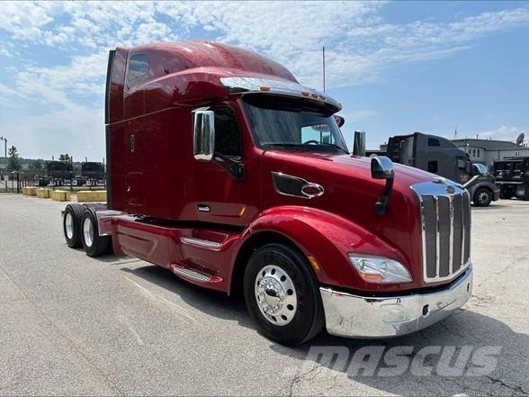 Peterbilt 579 Truck Tractor Units