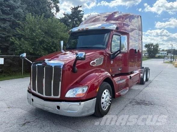 Peterbilt 579 Truck Tractor Units