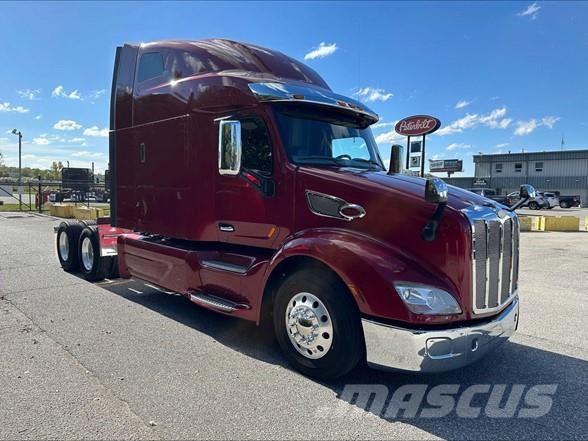 Peterbilt 579 Truck Tractor Units