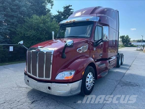 Peterbilt 579 Truck Tractor Units