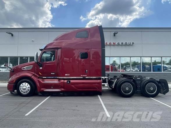 Peterbilt 579 Truck Tractor Units