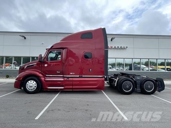 Peterbilt 579 Truck Tractor Units