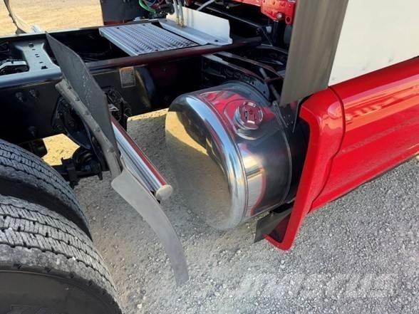 Peterbilt 579 Truck Tractor Units