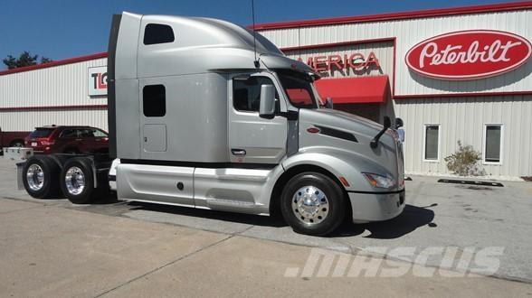 Peterbilt 579 Truck Tractor Units