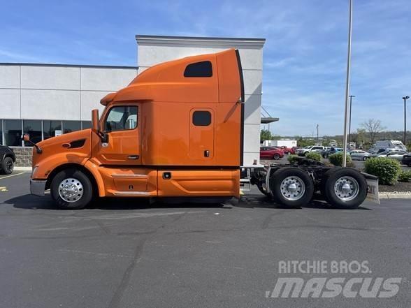Peterbilt 579 Truck Tractor Units
