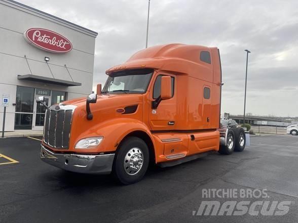 Peterbilt 579 Truck Tractor Units