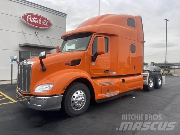 Peterbilt 579 Truck Tractor Units