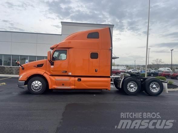 Peterbilt 579 Truck Tractor Units