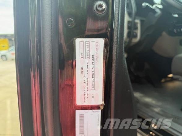 Peterbilt 579 Truck Tractor Units