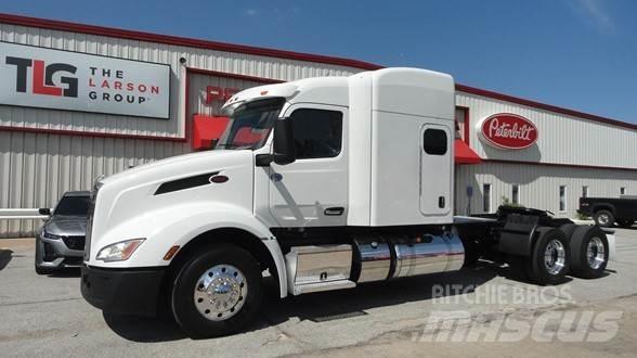 Peterbilt 579 Truck Tractor Units