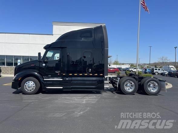 Peterbilt 579 Truck Tractor Units