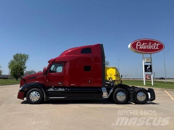 Peterbilt 579 Truck Tractor Units